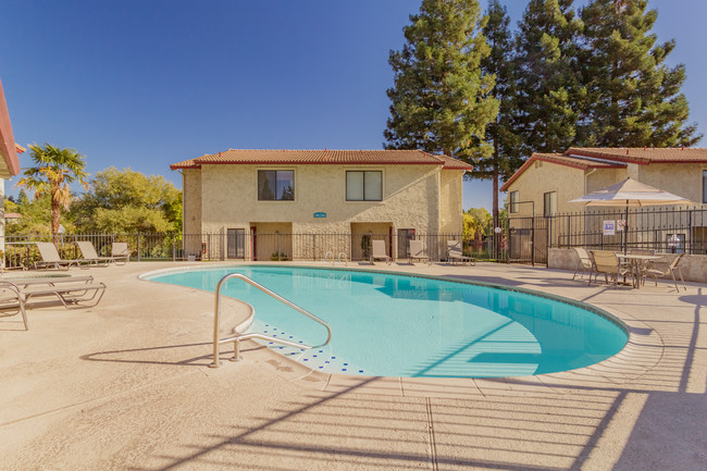 Lakeview Apartments