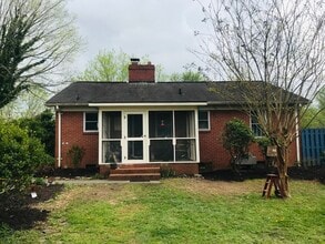 212 Evans St in Morganton, NC - Building Photo - Building Photo