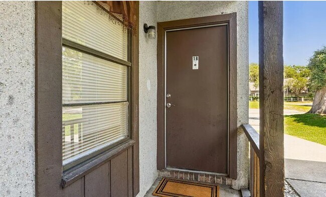 4 Bentwood Ln, Unit 1B in Orange Park, FL - Building Photo - Building Photo