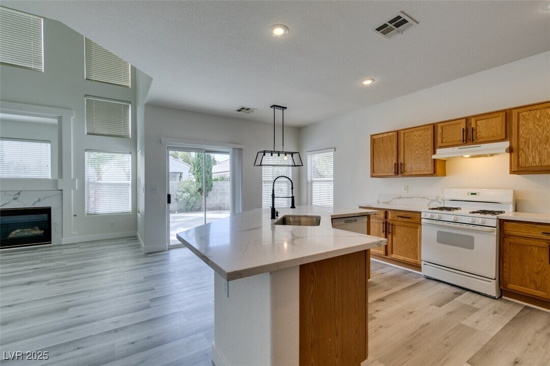 1581 Peaceful Pine St in Henderson, NV - Building Photo
