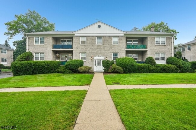 property at 135 S Maple Ave
