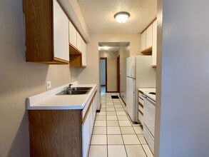 1716 Avenue A in Dodge City, KS - Building Photo - Building Photo