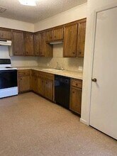 1250 Elm St-Unit -E in Abilene, TX - Foto de edificio - Building Photo