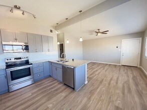 103 Maple St in Henderson, NV - Building Photo - Building Photo