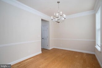 327 Sydney Ln in Denton, MD - Building Photo - Building Photo