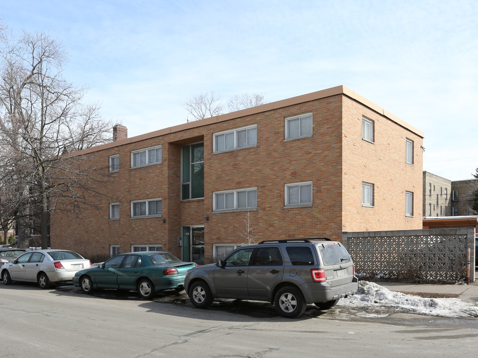 1907 Colfax Avenue South in Minneapolis, MN - Building Photo