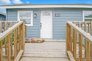 7725 Avenue H in Houston, TX - Building Photo