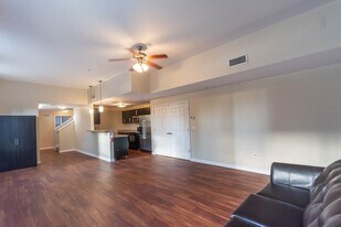 Tenth & College Village Apartments in Bloomington, IN - Building Photo