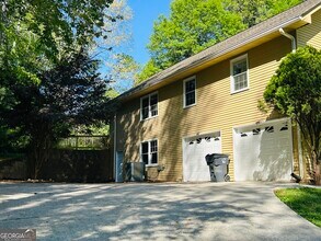 2131 Perrin Dr in Lawrenceville, GA - Building Photo - Building Photo