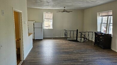 64 Kenyon St in Providence, RI - Building Photo - Building Photo