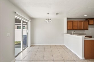 7350 Lumber Port Dr in Ruskin, FL - Building Photo - Building Photo