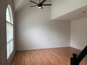 2225 Sonoma Pl in Lexington, KY - Building Photo - Building Photo