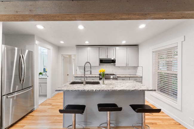1016 E Lakeside Ave in Coeur d'Alene, ID - Building Photo - Building Photo