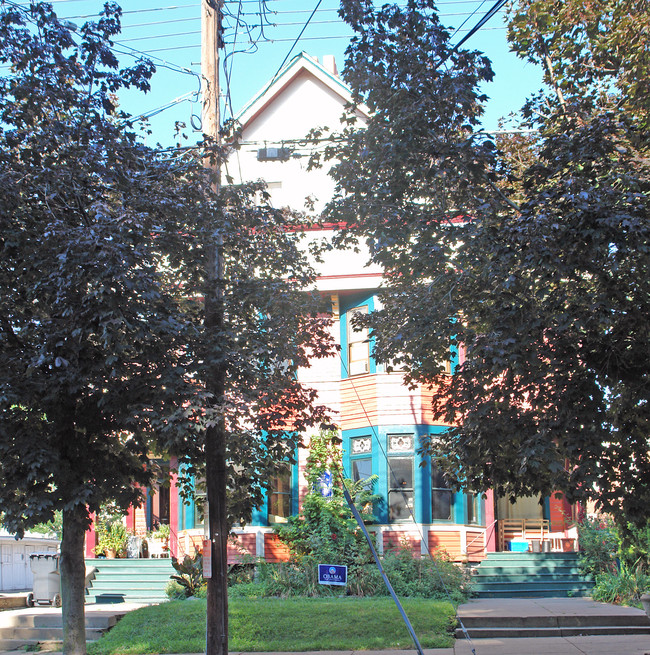 627 Greenup St in Covington, KY - Foto de edificio - Building Photo