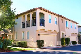 2744 Crown Ridge Rd in Chula Vista, CA - Building Photo