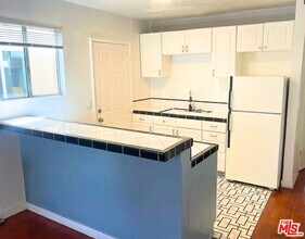 31 S Venice Blvd in Los Angeles, CA - Building Photo - Building Photo