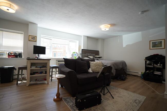 property at 740 E 7th St