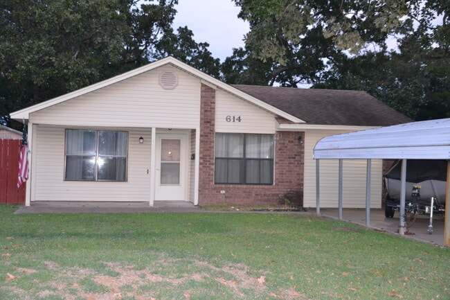 property at 614 Highland Ave