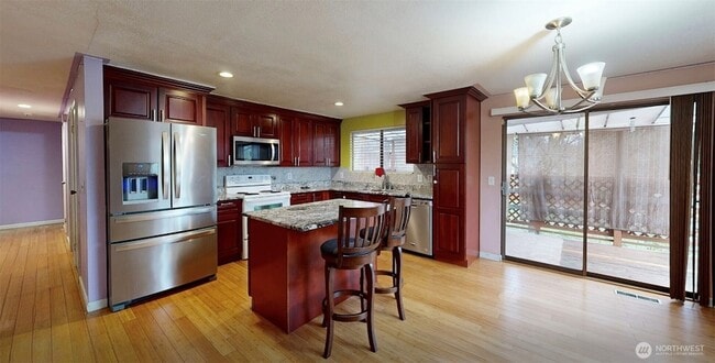 26235 46th Ave South in Kent, WA - Building Photo - Building Photo