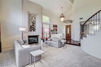8816 Cortile Dr in Las Vegas, NV - Building Photo - Building Photo