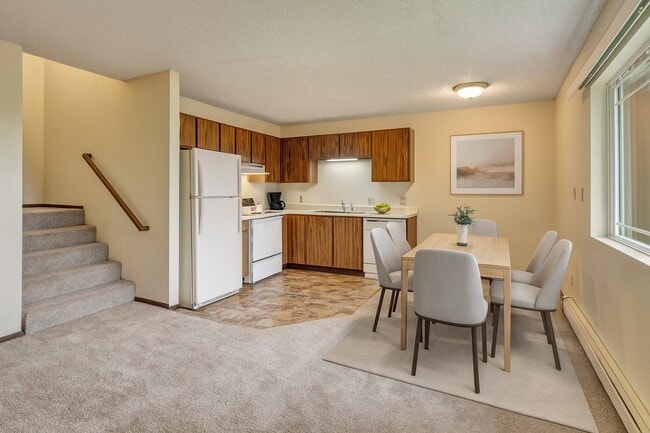 Brighton Woods in Anchorage, AK - Building Photo - Building Photo