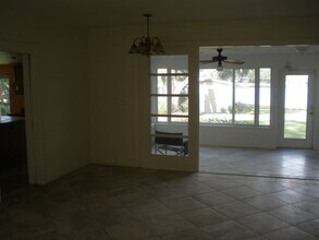 7235 Lake Dr in Orlando, FL - Building Photo - Building Photo