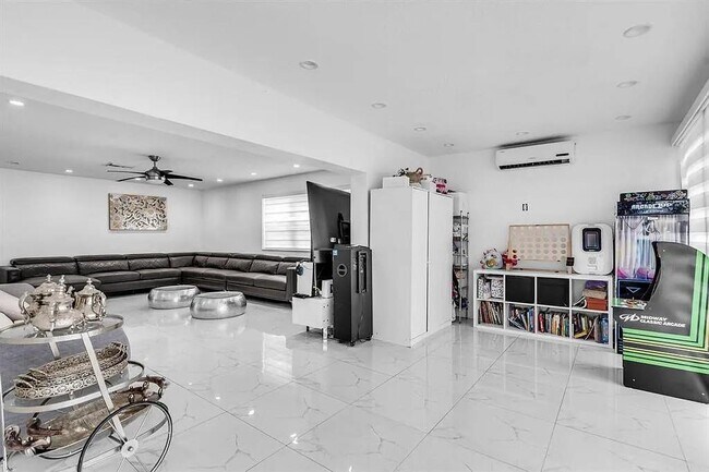 4100 N 36th Ave, Unit 0 in Hollywood, FL - Building Photo - Building Photo