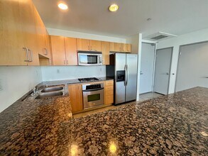 285 W 6th St in Los Angeles, CA - Building Photo - Building Photo