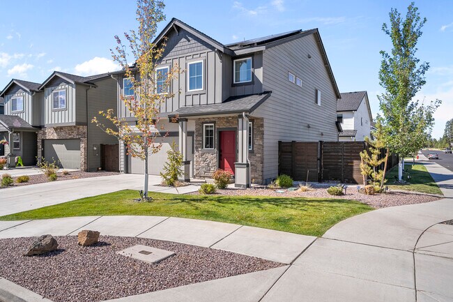 20646 SE Gemstone Ave in Bend, OR - Building Photo - Building Photo