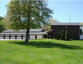 287 S Third St in Fruitport, MI - Foto de edificio - Building Photo