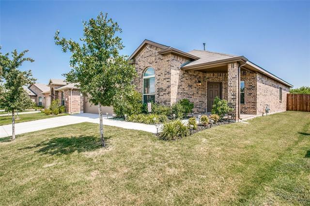 453 Spring Dr in Fort Worth, TX - Building Photo