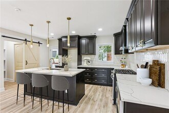 720 N Parkwood Rd in Decatur, GA - Building Photo - Building Photo