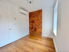 34-11-3419 9th St in Queens, NY - Building Photo - Building Photo
