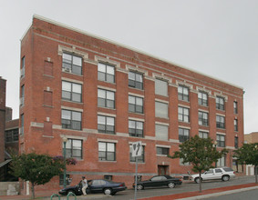 Lerou Building in Norwich, CT - Building Photo - Building Photo