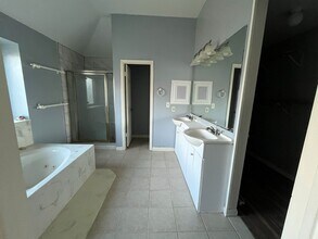 2318 Pheasant Creek Dr in Sugar Land, TX - Building Photo - Building Photo