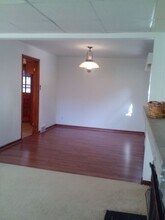 1400 Center Ave-Unit -1 in New Kensington, PA - Building Photo - Building Photo