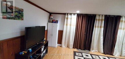 371 Orton Park Rd in Toronto, ON - Building Photo - Building Photo