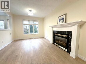 940 Greenpark Blvd in Windsor, ON - Building Photo - Building Photo