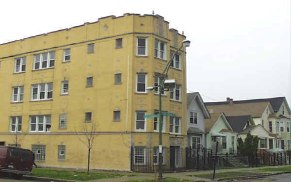 3434 W Mclean Ave in Chicago, IL - Building Photo