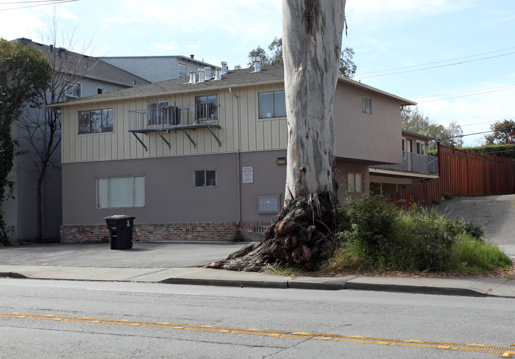 1133 El Camino Real in Burlingame, CA - Foto de edificio