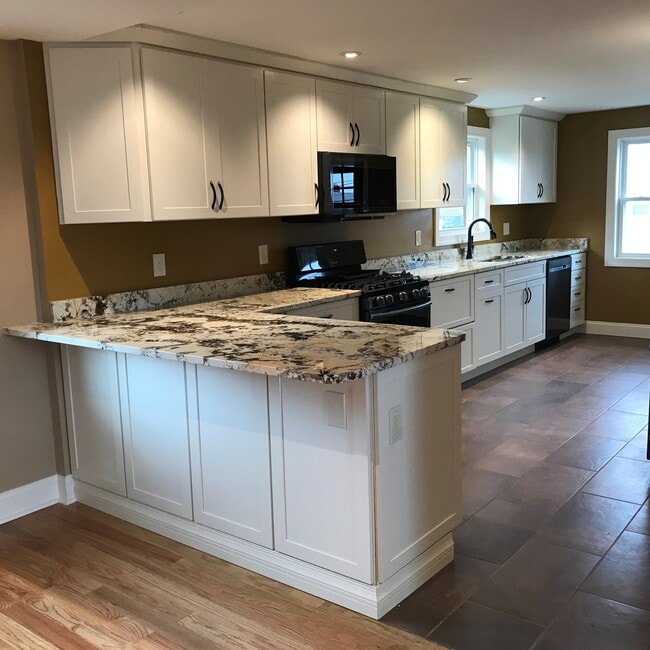 1430 Simona Dr in Pittsburgh, PA - Building Photo - Building Photo