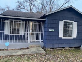 7202 Shotwell St in Houston, TX - Building Photo