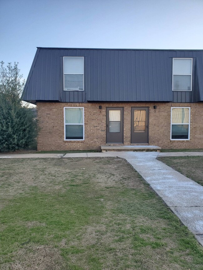 property at 513 N 14th St