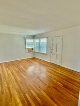 11152-11154 Morrison St in North Hollywood, CA - Foto de edificio - Building Photo