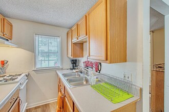 2063 Arbutus Ave in North Charleston, SC - Building Photo - Building Photo