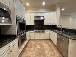 6405 Bandera Ave in Dallas, TX - Building Photo - Building Photo
