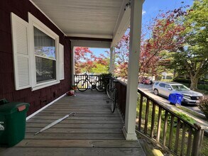9 Kenwood St, Unit 1 in Brookline, MA - Building Photo - Building Photo