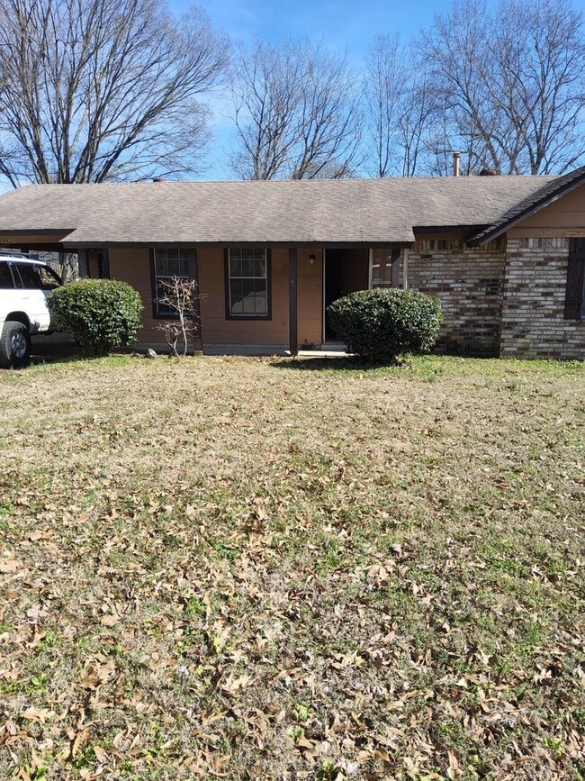 property at 6620 Forestgate Rd