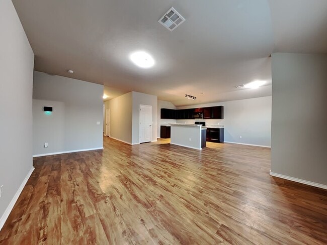 11545 NW 100th St in Yukon, OK - Foto de edificio - Building Photo