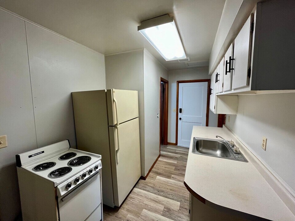 316 N 1st Ave-Unit -B in Wausau, WI - Foto de edificio